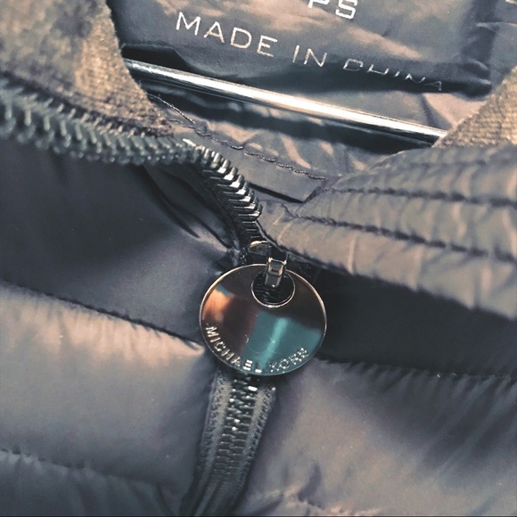 MICHAEL Michael Kors Zip Front Puffer Jacket - Picture 5 of 8